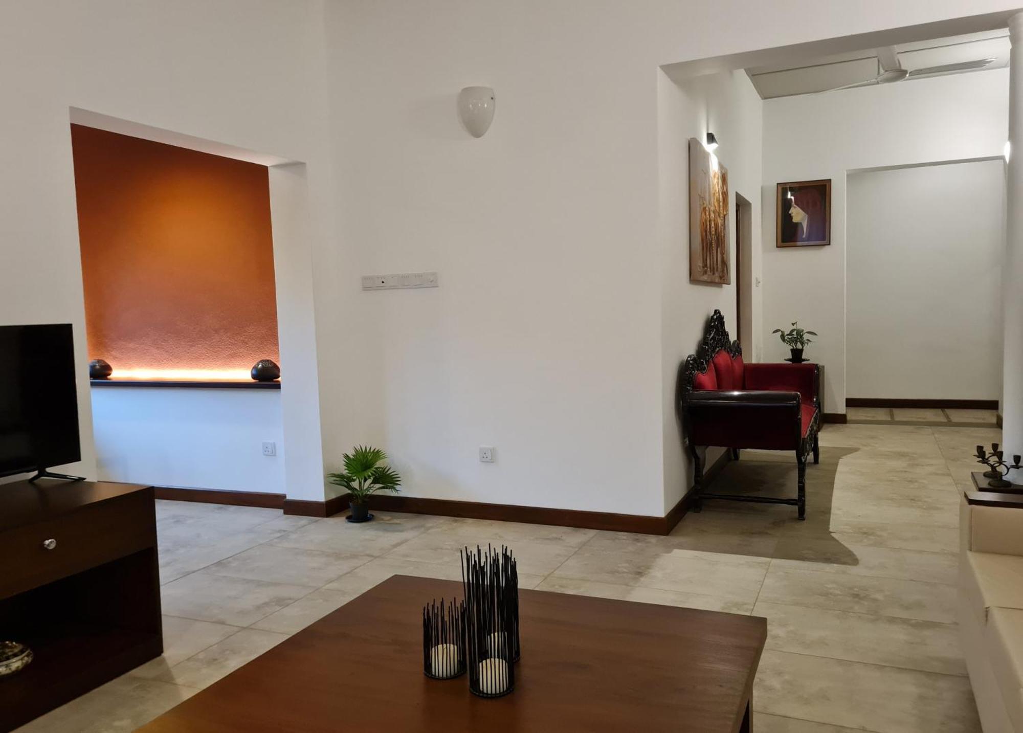 City Oasis 66 Negombo Buitenkant foto